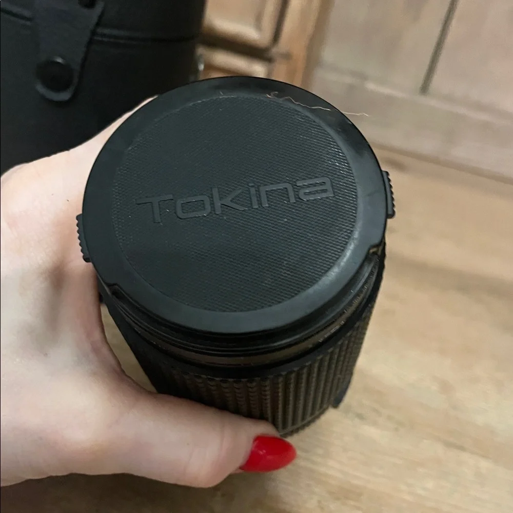 Vintage Tokina AT-X Camera Lens Manual Focus Zoom 28-135mm 1:4-4.6 Case